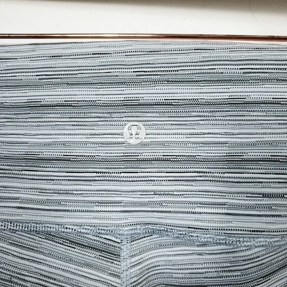 Lululemon leggings bundle x 3 pairs  all size 4 - Picture 13 of 16